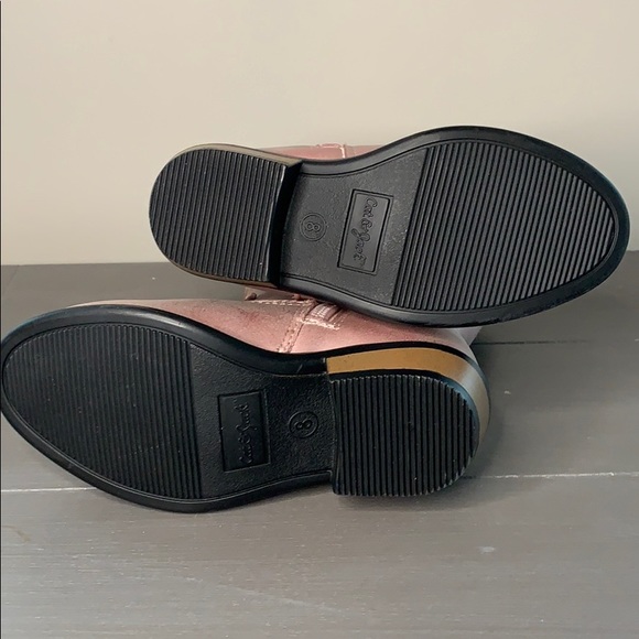 🦋 NWT girl’s pink Cat&Jack boots toddler size 5 - Picture 3 of 3